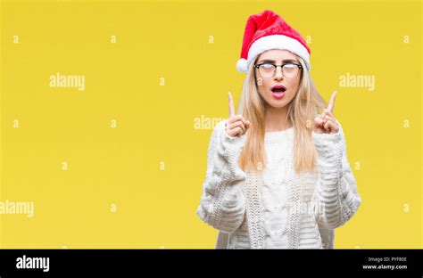 Junge H Bsche Blonde Frau Tragen M Tze Ber Isolierte Hintergrund Erstaunt Und Berrascht Mit