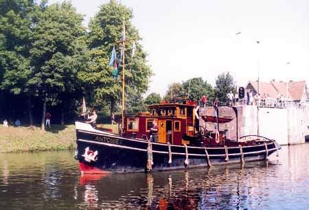 Sleepboot En Opduwer Van Het Jaar Vereniging De Motorsleepboot