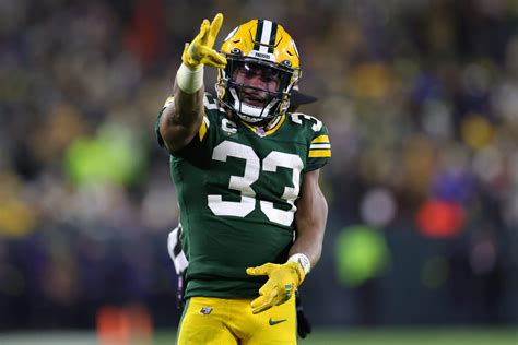 ‘He’s a warrior’: How Packers’ Aaron Jones is toughing it out late this ...