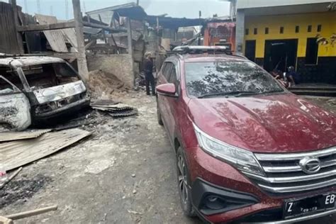 Mobil Daihatsu Terios Selamat Dari Kebakaran Depo Plumpang Sering Antar