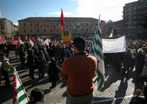 Lezione In Piazza VareseNews Foto