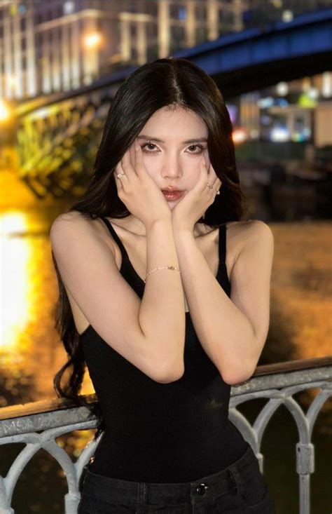 Nữ MC game gây thương nhớ khi diện bikini khoe đường cong đắt giá