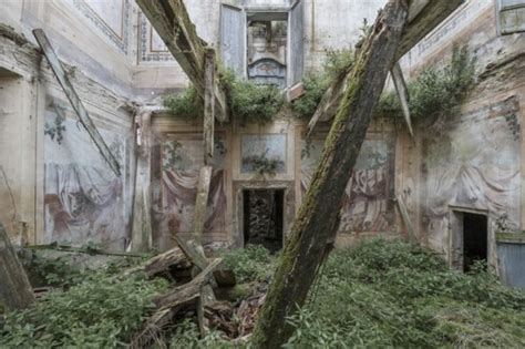 The abandoned mansions sitting empty in Europe