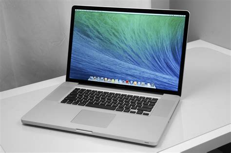 Apple Macbook Pro 17″ I7 Laptop