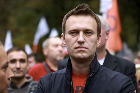 Alexei Navalny Condamné à 3 Ans Et Demi De Prison