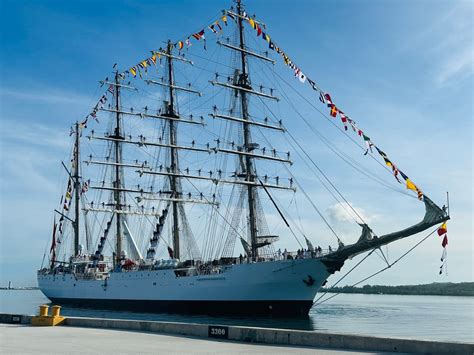 Dvids Images Peruvian Tall Ship Bap Unión Bev 161 Ports At