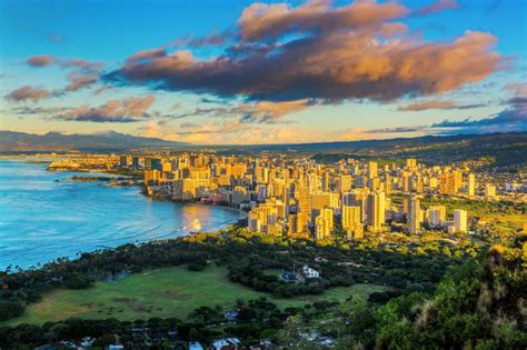 Sunrise View of the Crater of Diamond Head, Oahu, Hawaii Stock Image - Image of shoreline ...