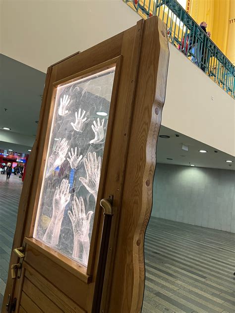 Winton Children Farewell Memorial – Prague, Czechia - Atlas Obscura