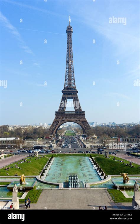 Eiffel Tower Hi Res Stock Photography And Images Alamy