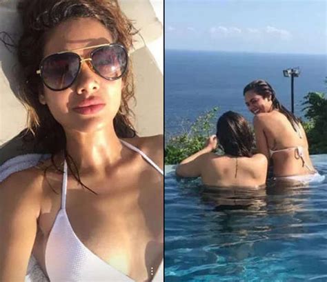 Baadshaho Actress Esha Gupta Chilling In Indonesia Bikini Photos