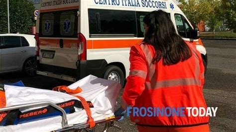 Colpito Da Malore Mentre Guida Accosta E Muore Il Gesto Eroico Di