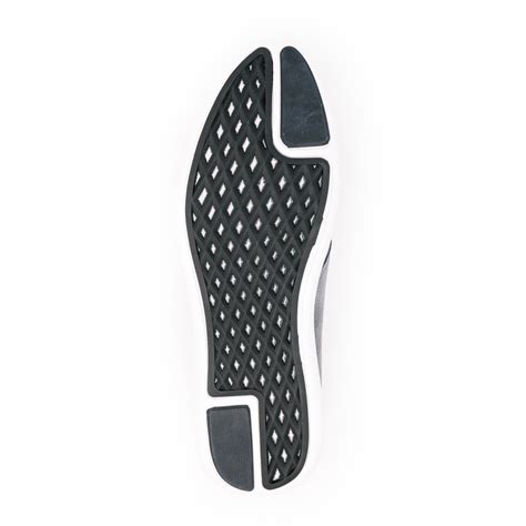 Plot details of the film the sure thing 14