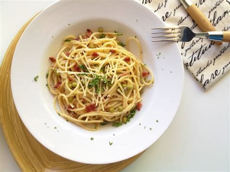 Skinny Spaghetti Carbonara - The Cooking Jar