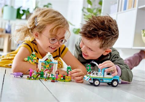 Best Educational Toys for 5-Year-Olds | Official LEGO® SA