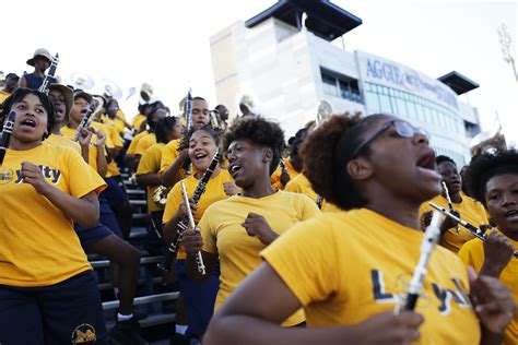 The 5th Quarter North Carolina Aandts Blue And Gold Marching Machine — Andscape