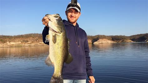 Pesca De GRANDES LOBINAS En La Presa EL SALTO BIG BASS Fishing LAKE