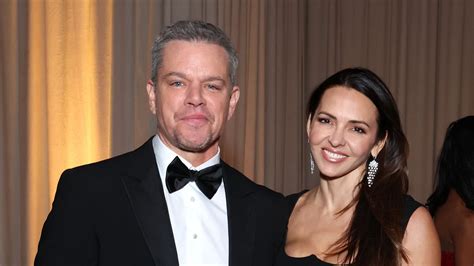 Matt Damon 53 Debuts His Natural Gray Hair At Golden Globes 2024 As