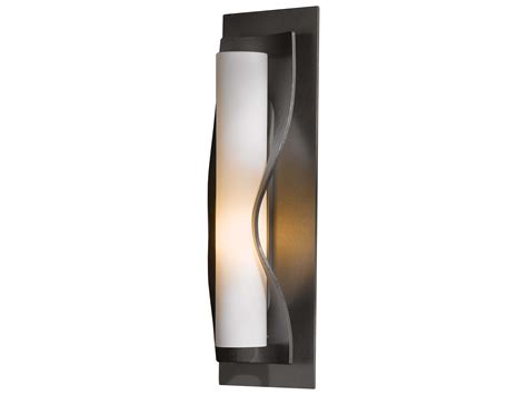 Hubbardton Forge Dune Incandescent Wall Sconce | HBF204790