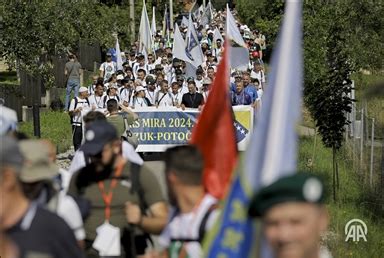 Iz Nezuka krenuo Marš mira Hiljade ljudi iz različitih dijelova