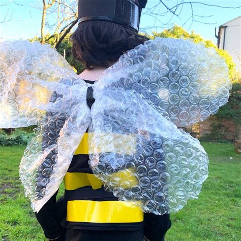 How To Make No Sew Easy Diy Bee Wings Bumble Bee Costume Bee Costume Diy Bee Costume