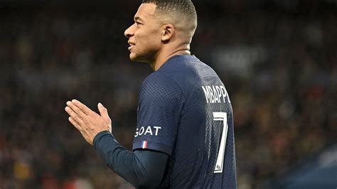 Psg Kylian Mbapp Est Tomb Sous Le Charme Le Sport