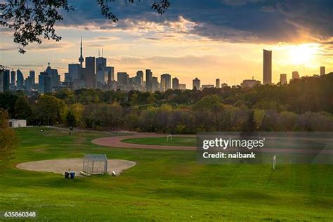 Riverdale Park (Toronto) Photos and Premium High Res Pictures - Getty ...