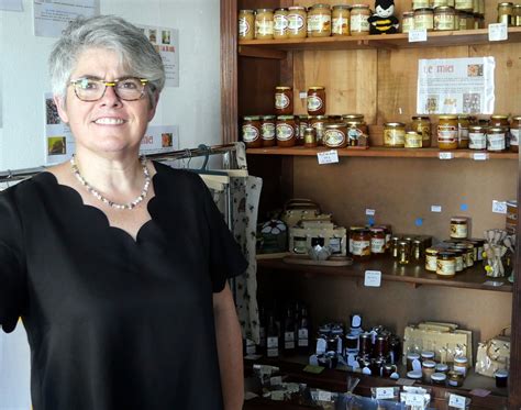 Montr Jeau D Couvrir Le Monde Des Abeilles Au Rucher De Marylou