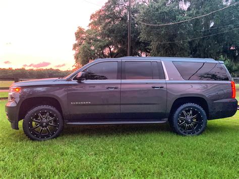 Suburban With Black Rims Custom Cars Paint 22 Inch Rims Future Car