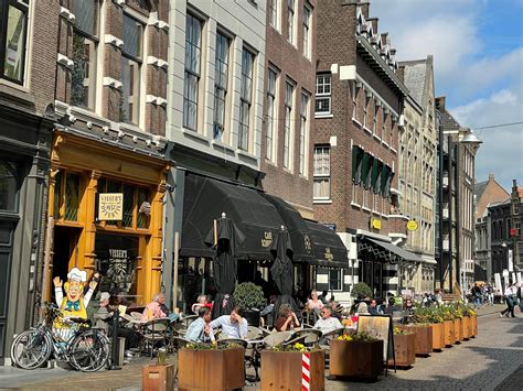 Women Travel Solo - Home