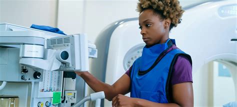 Radiologic Technologist: Duties, Salary + How to Become One | Coursera