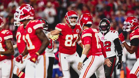 TOUCHDOWN: Patrick Mahomes Hits Travis Kelce for First TD of Game