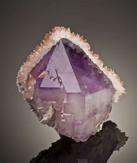 Quartz Var Amethyst With Calcite Den Fengjiashan Mine China