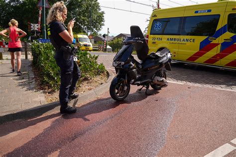 De Weblog Van Helmond Scooterrijder Gewond Na Botsing Met Auto