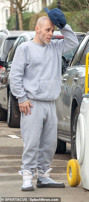 Rarely Seen East 17 Icon Brian Harvey Clears Out His House Daily Mail