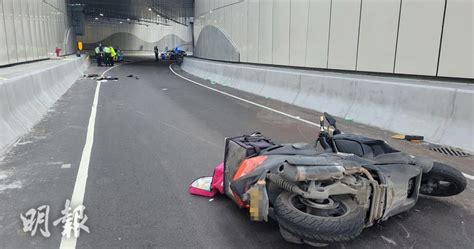 將藍隧道電單車自炒 巴裔男司機送院恢復清醒 1506 20221231 港聞 即時新聞 明報新聞網