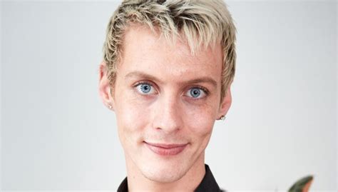 Sigmund Trondheim får masser af sex tilbud Derfor var jeg jomfru så længe BT Film TV og