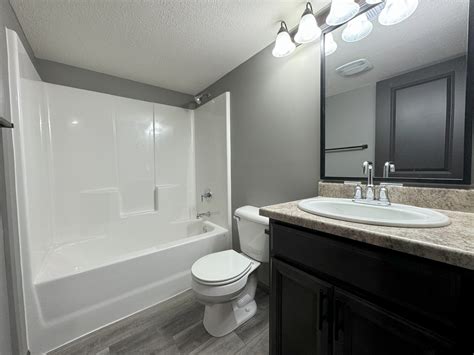 1005 33rd St - Starostka Group