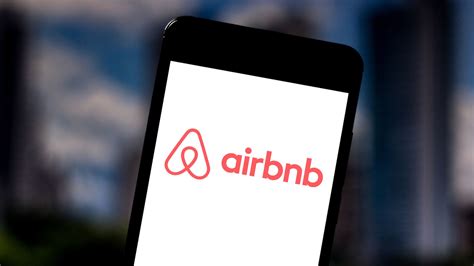 Airbnb Blocks Some U S Rentals From Users Under 25 To Prevent House