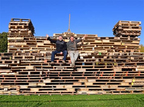 Telfords Famous Donnington Bonfire Back For This Year With Another