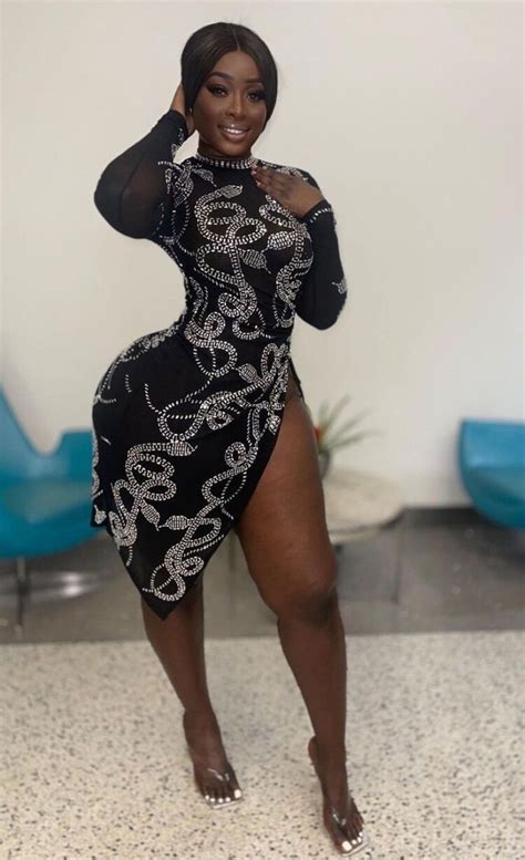 Hot Sexy Nikia Renee Bikini Pics