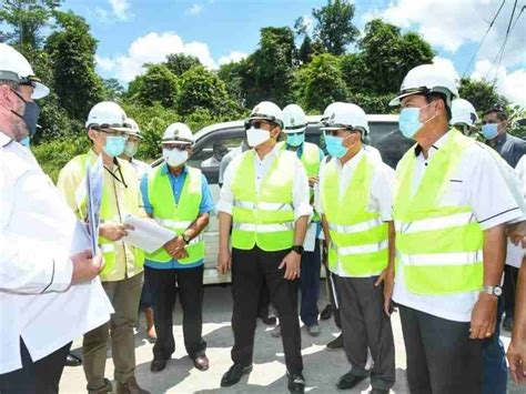 Penantian 30 Tahun Penduduk Ulu Suai Berakhir Jalan Ulu Suai Siap