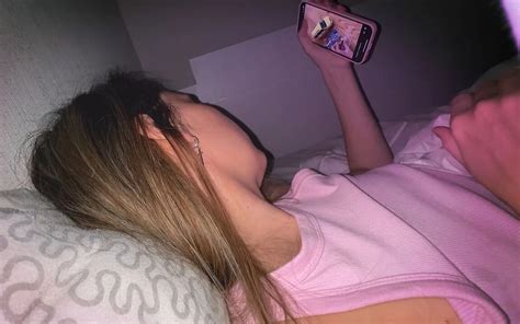I Had No Money To Fuck Her I Just Gave Her My Iphone To Play Game XHamster