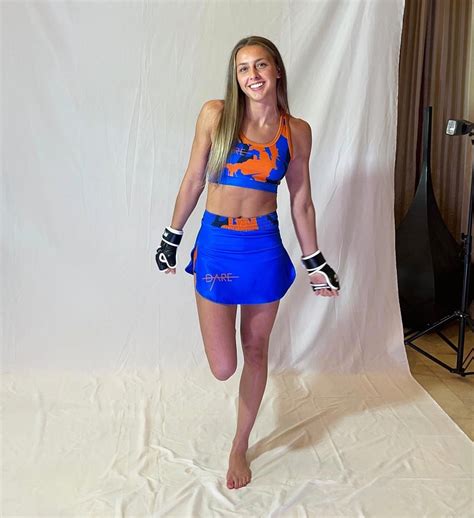 Dakota Ditcheva - "Photoshoot Done 📸 Outfit: @darefightwear 🥰 @uae ...