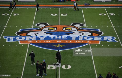 The Tony the Tiger Sun Bowl logo is displayed at midfield before the ...