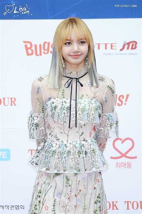 20 Times Blackpinks Lisa Wore The Most Beautiful Dresses Koreaboo