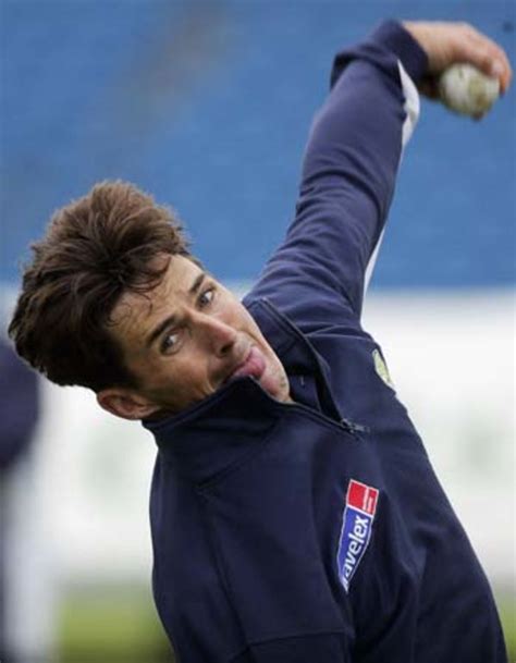 Brad Hogg during training | ESPNcricinfo.com