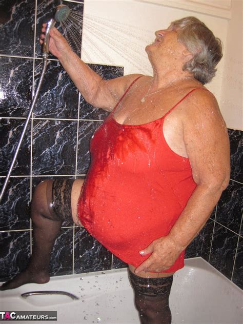 Obese Nan Grandma Libby Gets Naked In Stockings While In The Shower Coedcherry