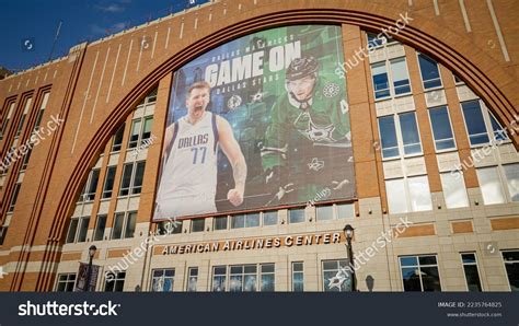 American Airlines Arena Home Dallas Mavericks Stock Photo 2235764825 ...