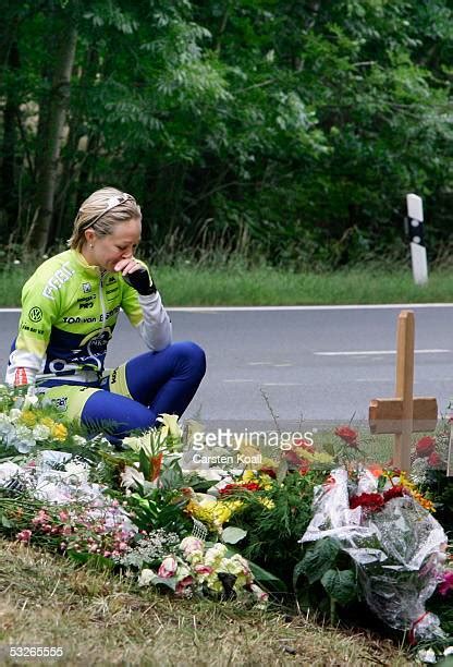 966 Natalie Flowers Fotos Und Hochauflösende Bilder Getty Images