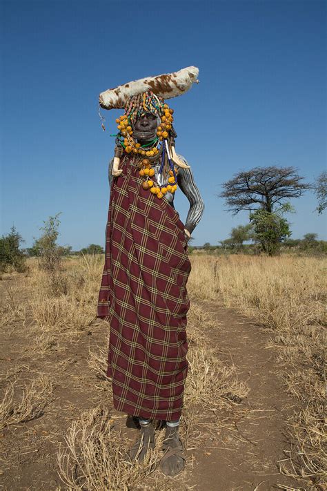 mursi tribe in southern Ethiopia, – License image – 13898591 lookphotos